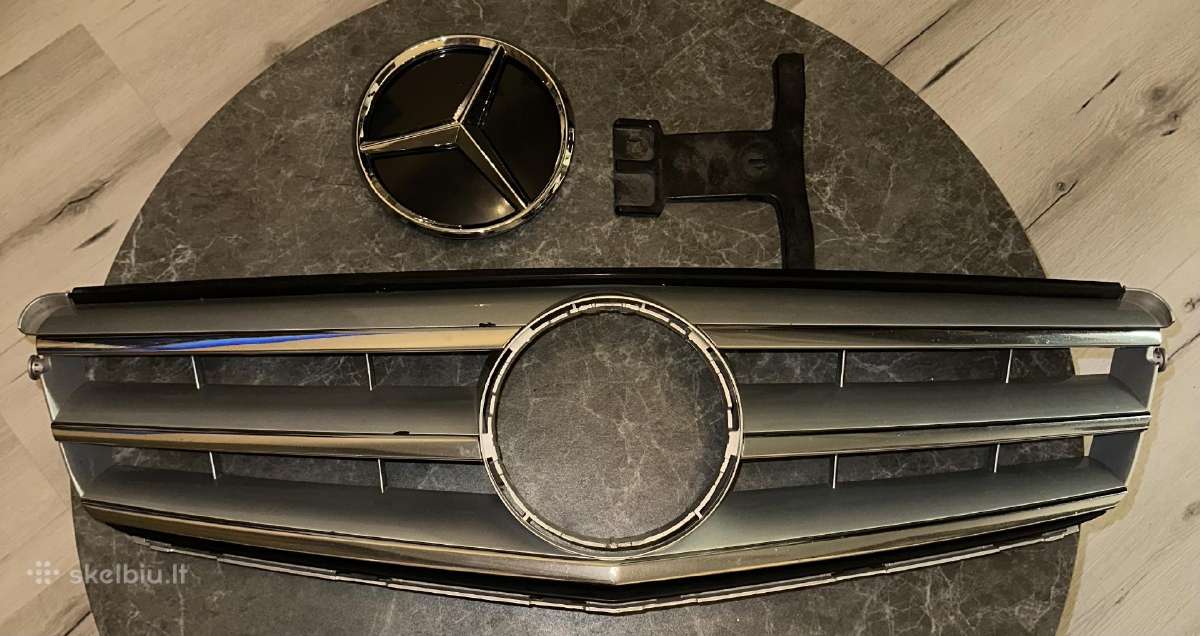 W204 originalios priekinės grotelės