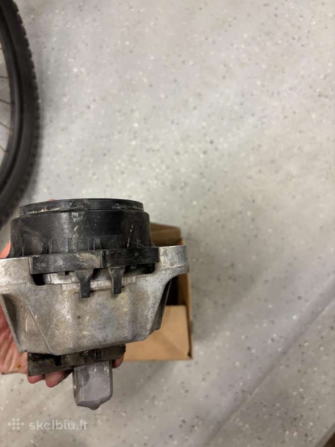 Bmw Originali variklio pagalvė (Engine Mount)