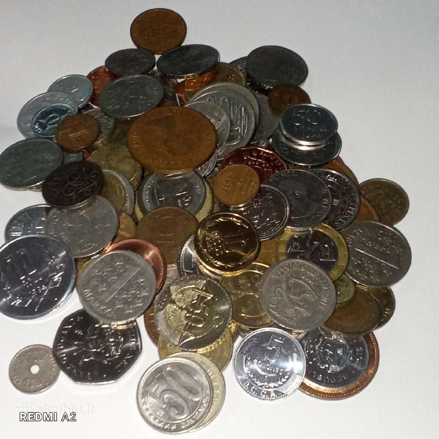 120 monetų.