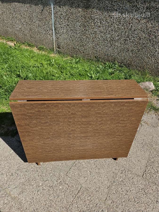Stalas knyga