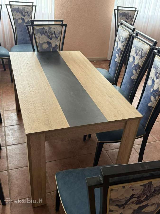 Parduodamos tvirtos kėdės 25 vnt ir stalai 6 vnt - nuotraukos Nr. 3