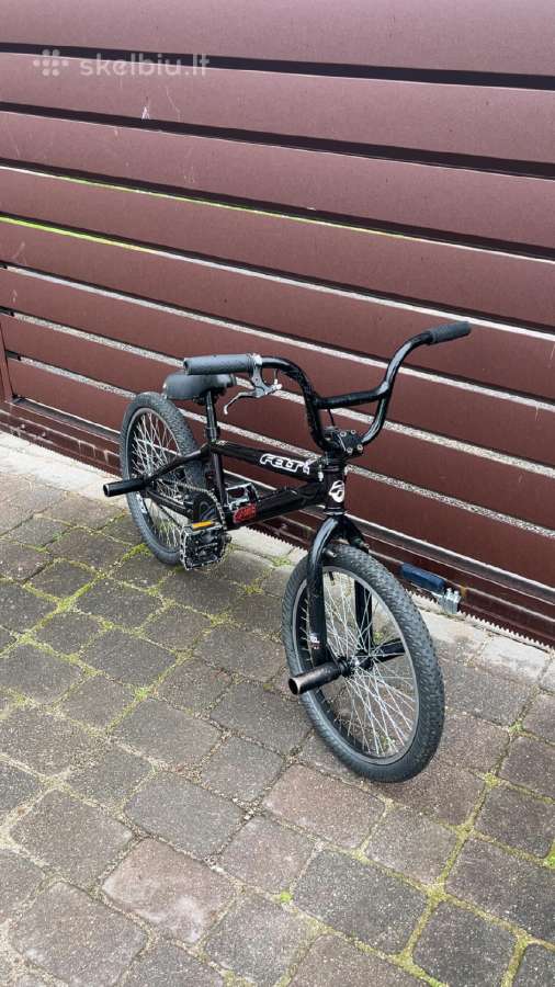 BMX dviratis Felt