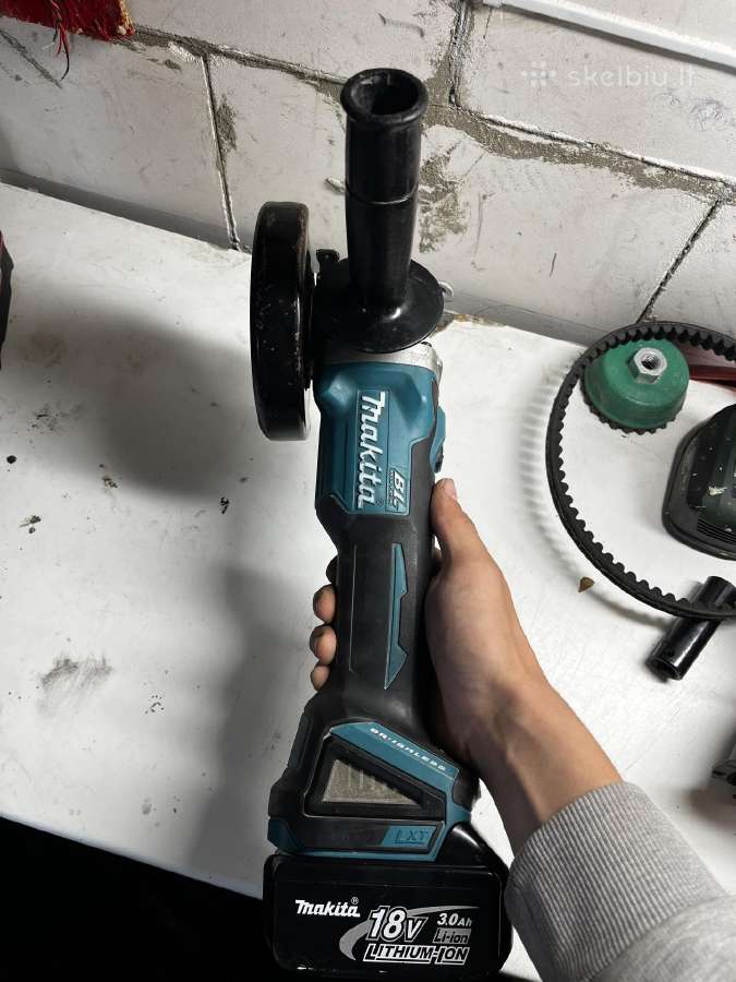 Makita Dga 504