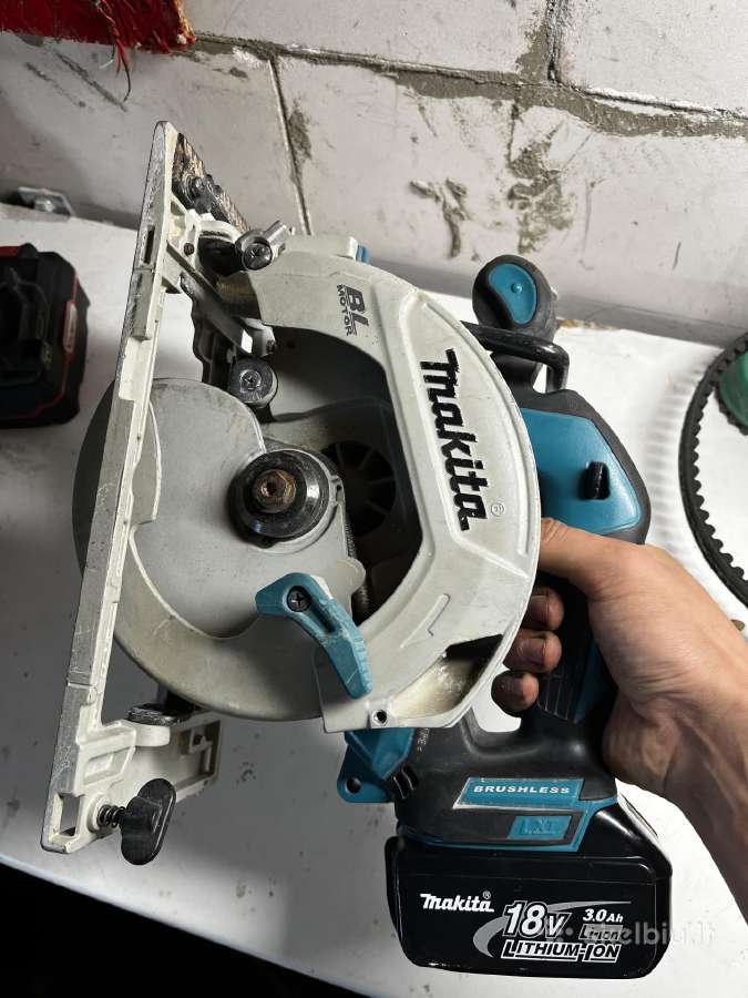 Makita Dhs 680