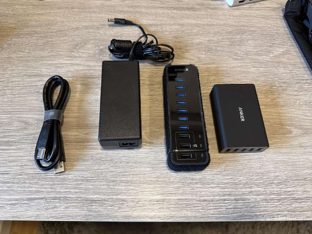 Anker usb hub ir 5 portu pakrovejas