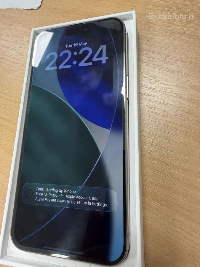 iPhone 15 pro max Titan 256gb
