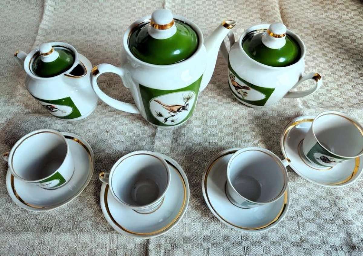 Porcelianinis vintažinis stalo servizo rinkinys