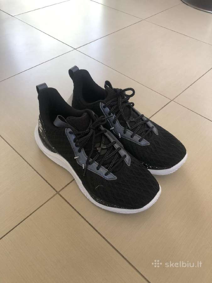 Under Armour Curry Flow