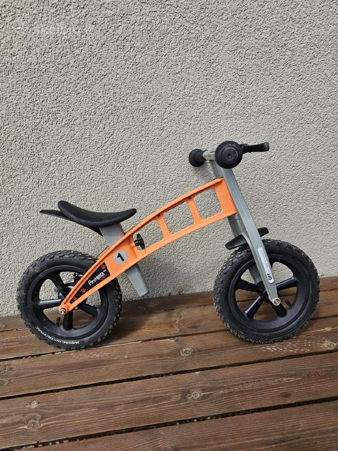 Balansinis dviratukas First bike