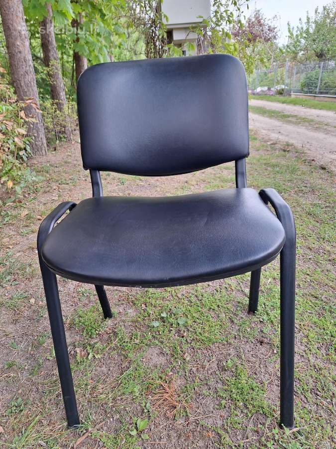 Parduodu dvi kėdes
