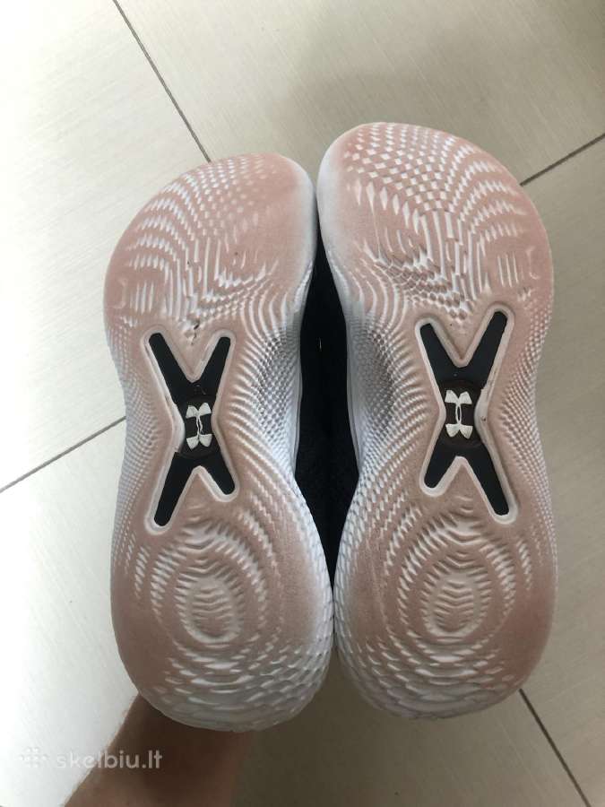 Under Armour Curry