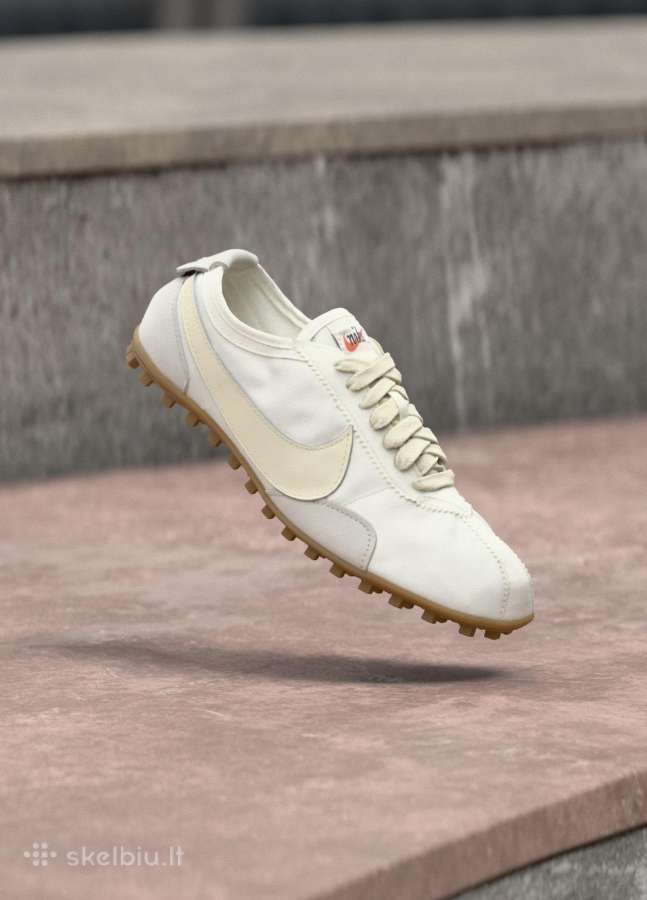Nike Moon shoe Og
