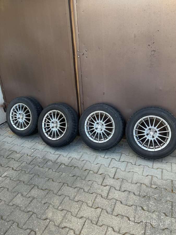 Parduodu 4 padangas, vnt kaina 30 eur