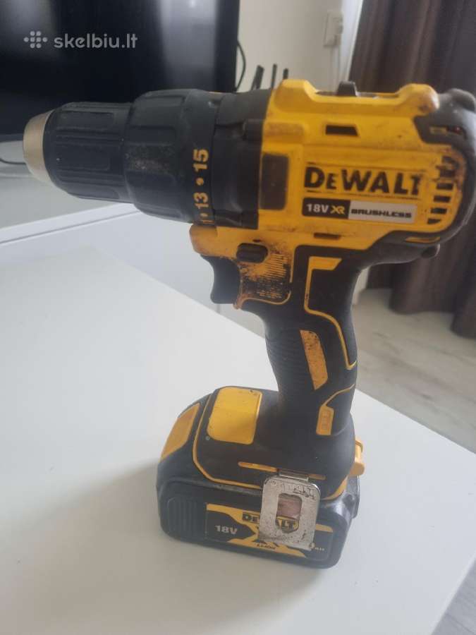 Dewalt dcd 777 su baterija