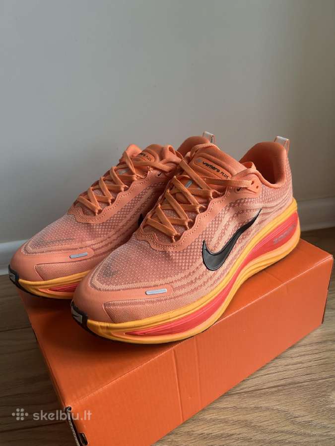 Nauji Nenešioti Nike Vomero Plus bėgimo batai