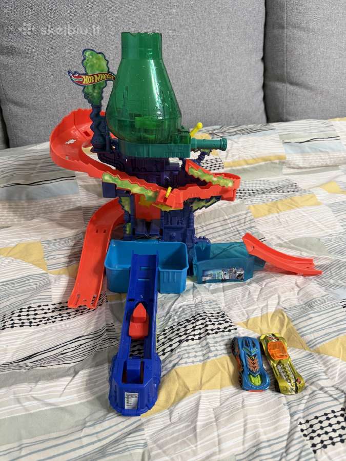 Hot Wheels trasa Color Splash Science Lab