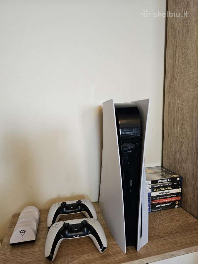 Sony Ps5 Disc Edition +2 Pultai +8žaid. - 550eur.
