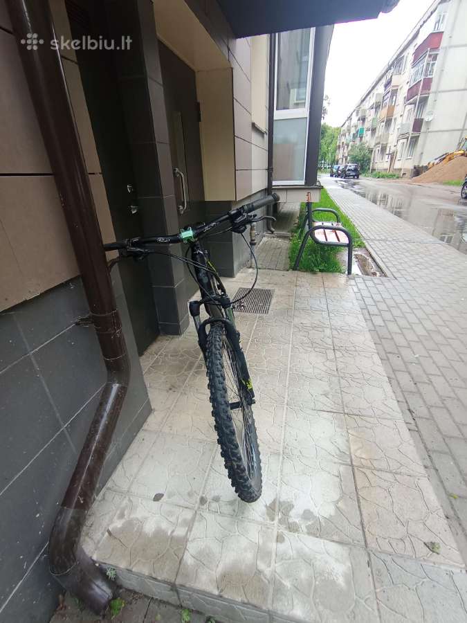 Naudotas, cube dviratįs.