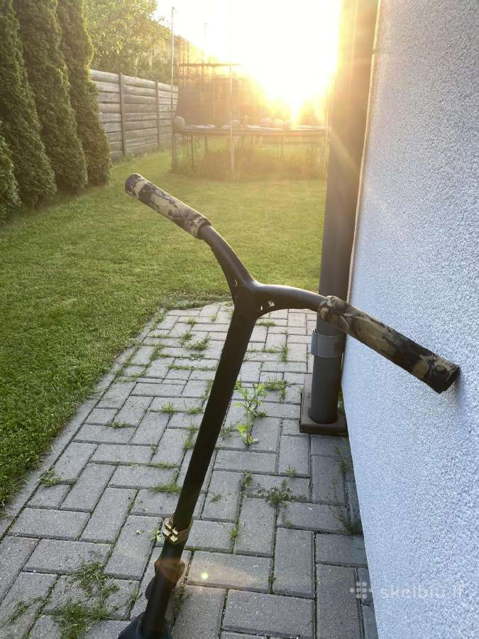 Striker triukinis paspirtukas - nuotraukos Nr. 4