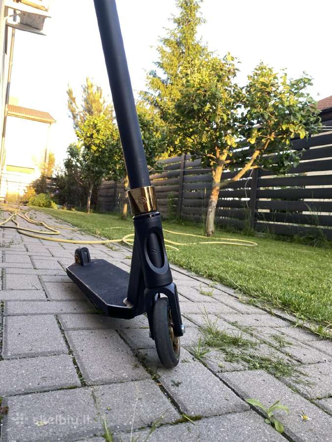 Striker triukinis paspirtukas - nuotraukos Nr. 7