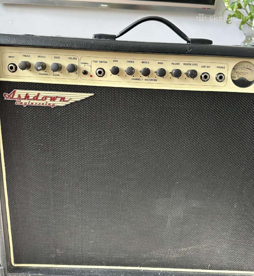 Elektrines gitaros kubas - nuotraukos Nr. 2