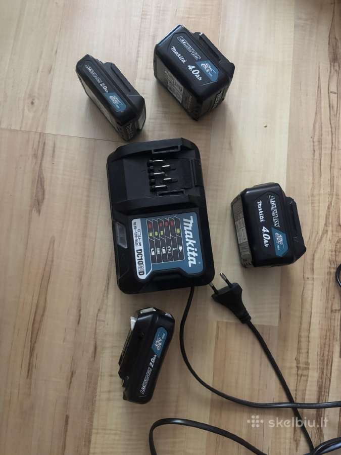 Makita baterijos su pakroveju