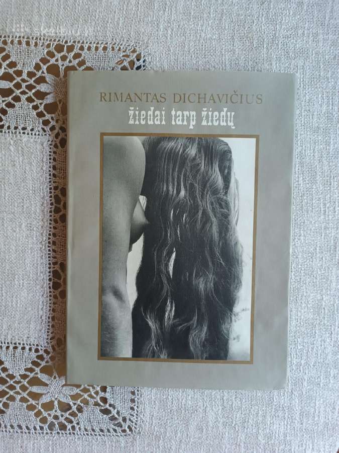 R.dichavičius Žiedai tarp žiedų