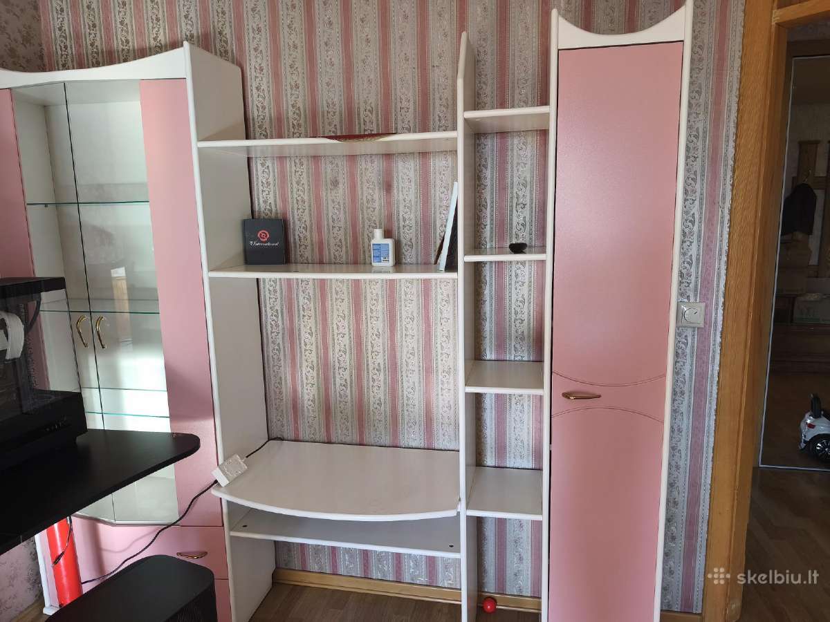 Nemokamai. Sekcija ir TV spintelė