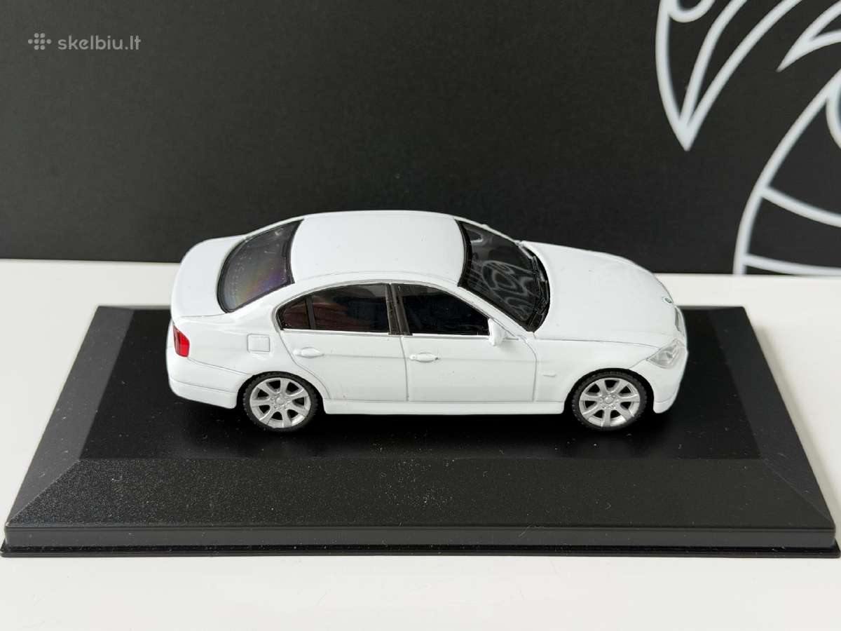 Bmw 330i 1:43 - nuotraukos Nr. 4