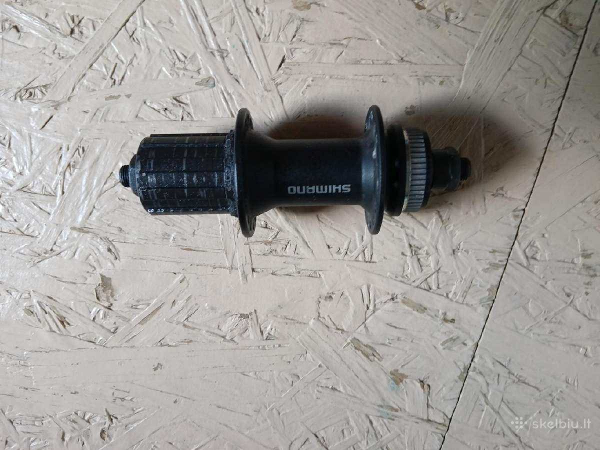 Galinė stebulė 32 stipinams/quick release