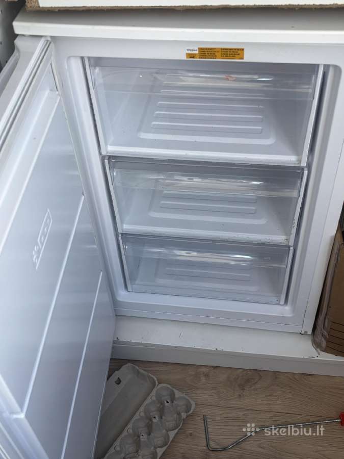 Šaldiklis 84cm whirpool