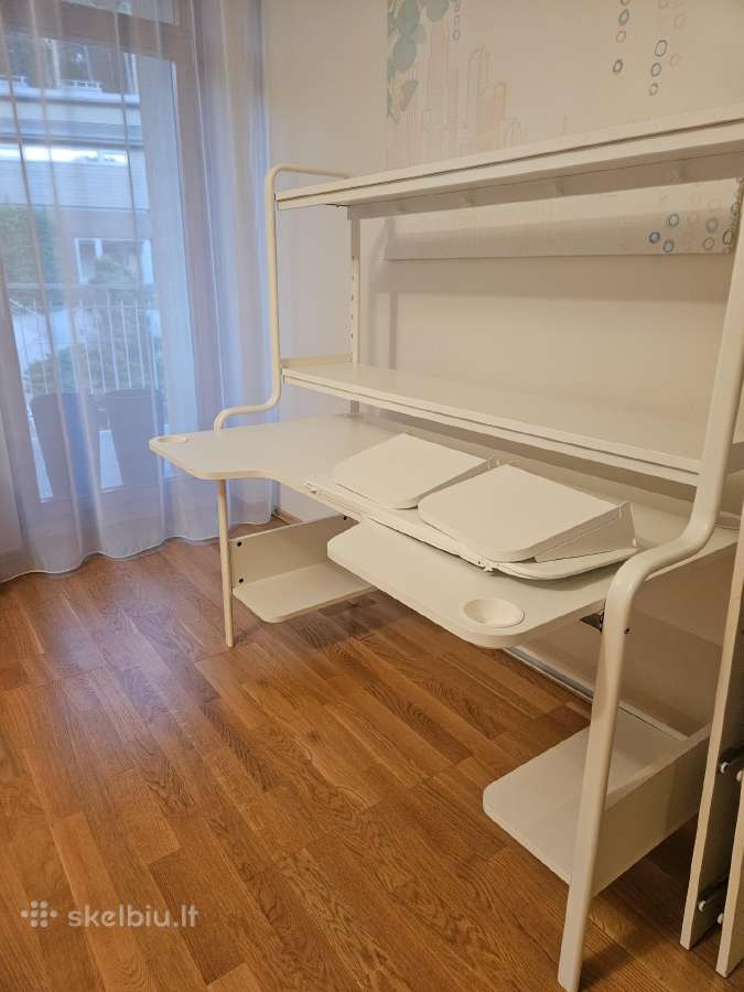 Dovanojamas rašomas stalas Ikea. Labai Gera Būklė