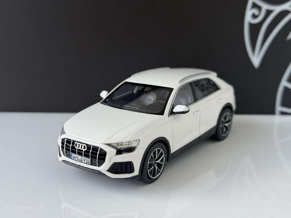 Audi Q8 1:43