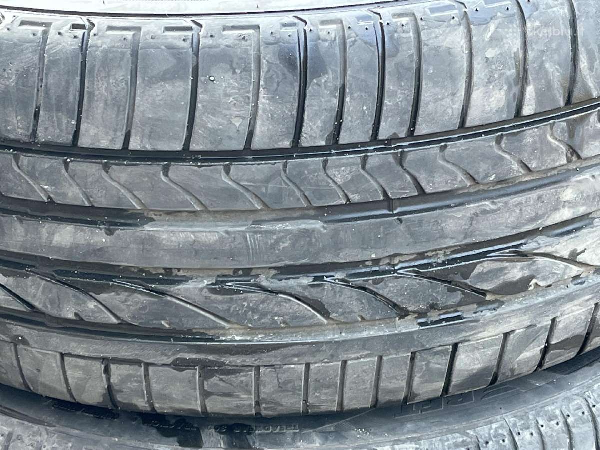 95% R19/255/50 padangos bridgestone dueler - nuotraukos Nr. 2