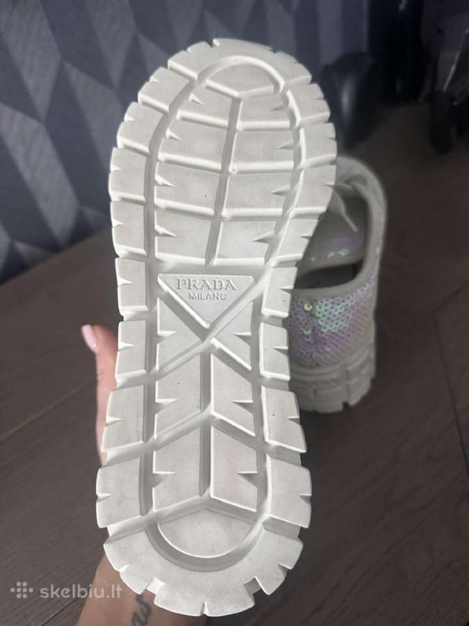 Prada kedai - nuotraukos Nr. 3