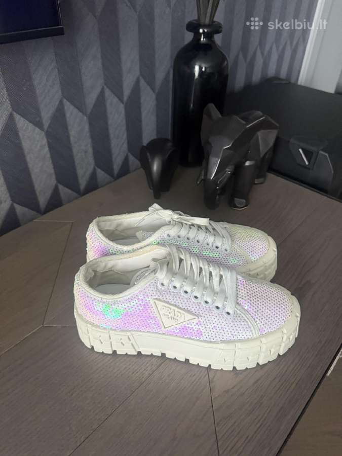 Prada kedai - nuotraukos Nr. 5