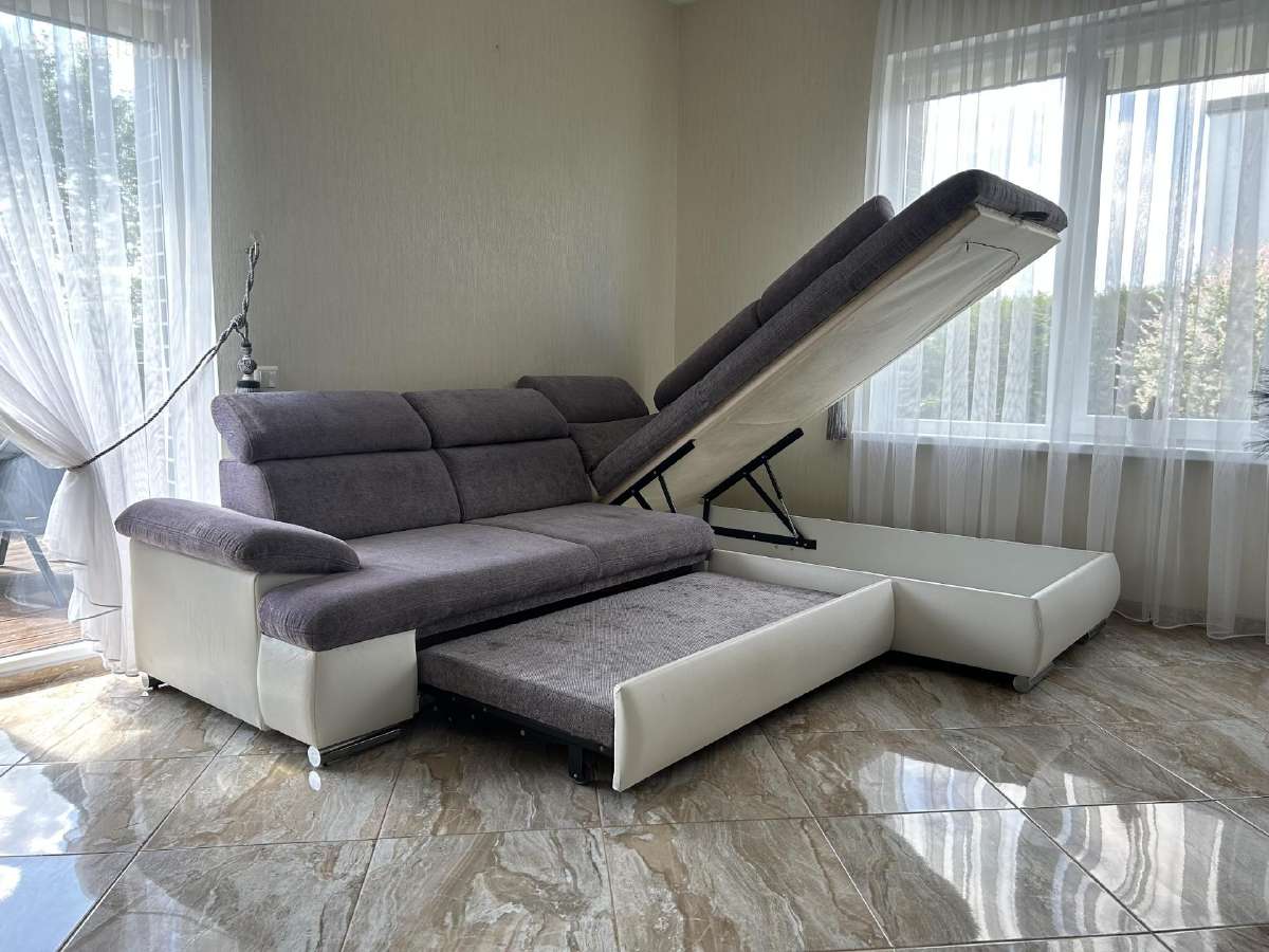 Kampinė sofa lova