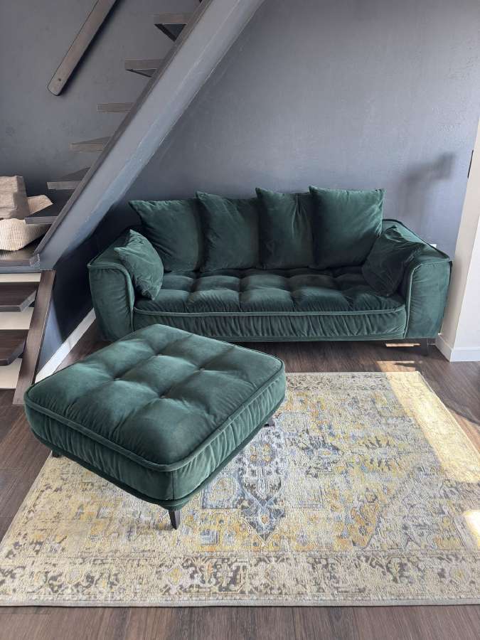Belavio sofa ir pufas