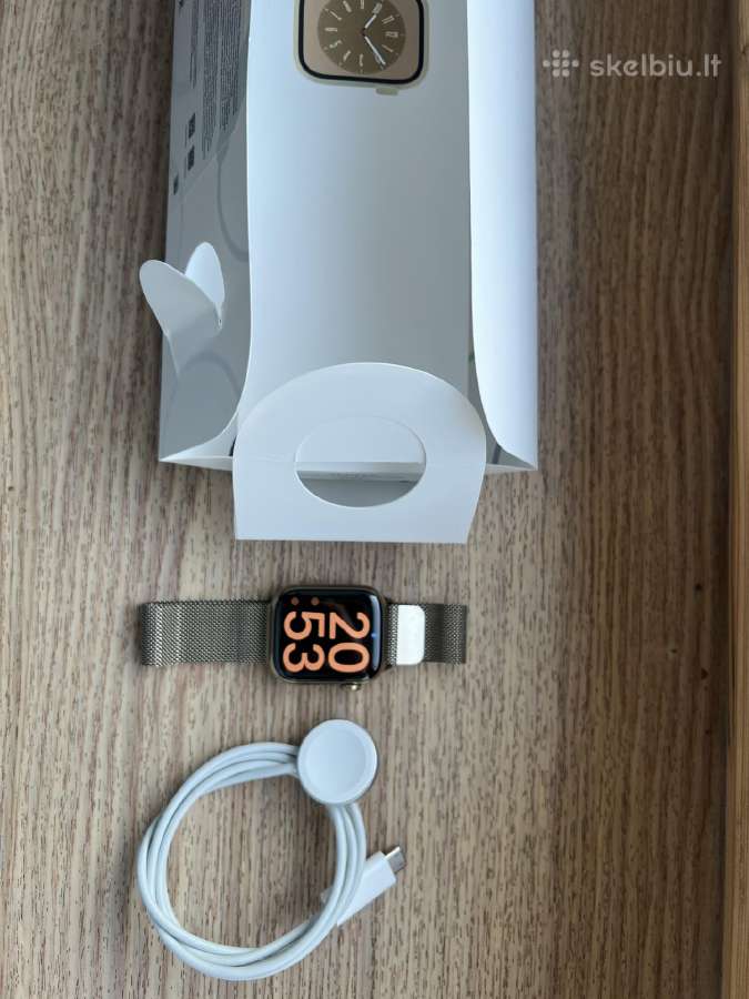 Apple Watch Series 8 Gold stainless steel