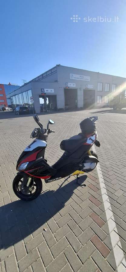 Aprilia Sr