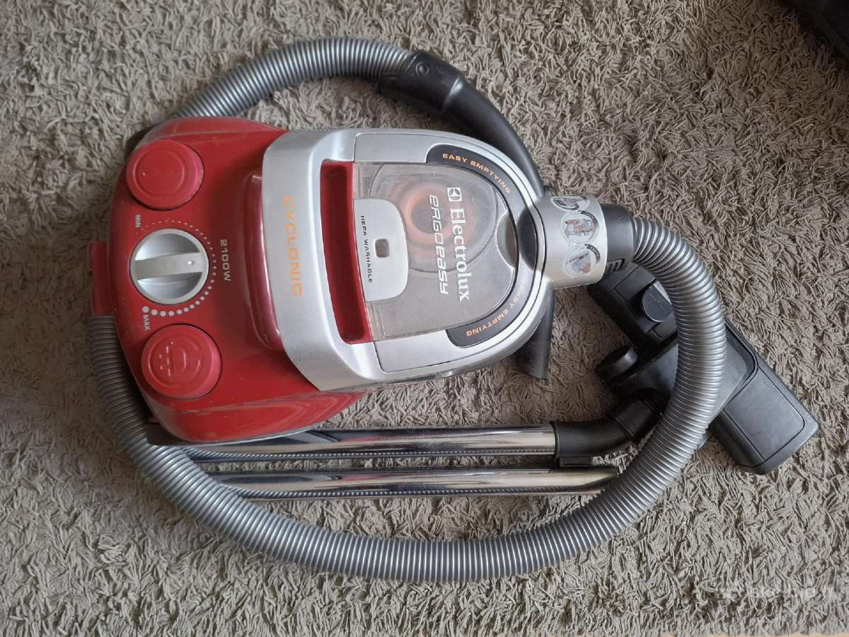 Ekektrolux dulkių siublys 2100w