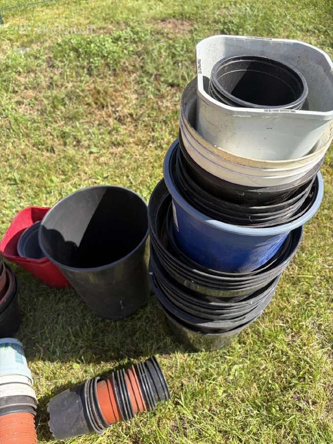 Įvairių dydžių plastikiniai vazonai - nuotraukos Nr. 3