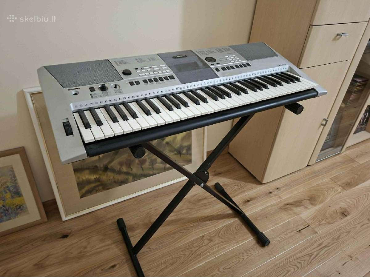 Yamaha PSR-E413 sintezatorius + dovanų stovas