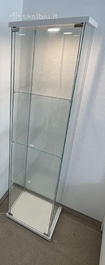 Ikea vitrina