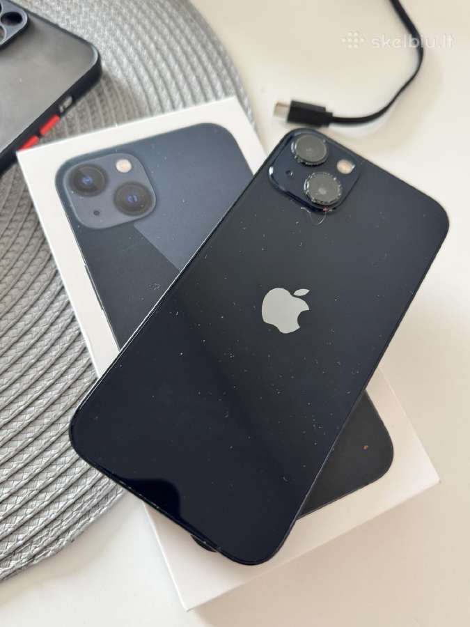 iPhone 13