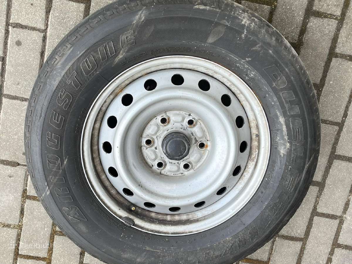 Mitsubishi pajero III atsarginis ratas R17