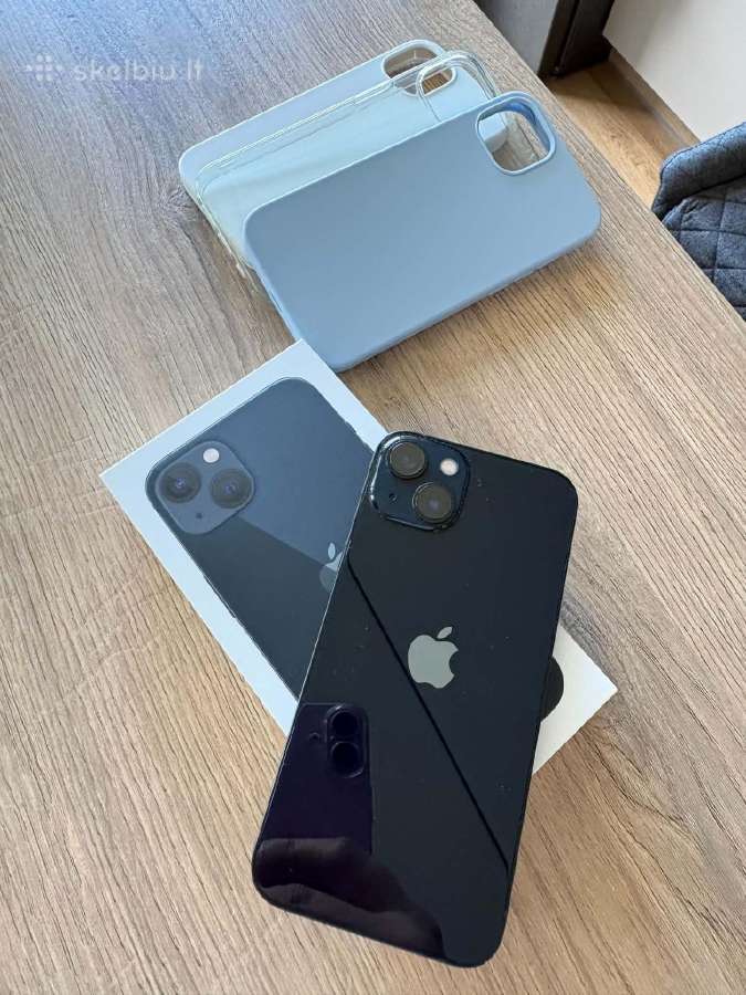 iPhone 13