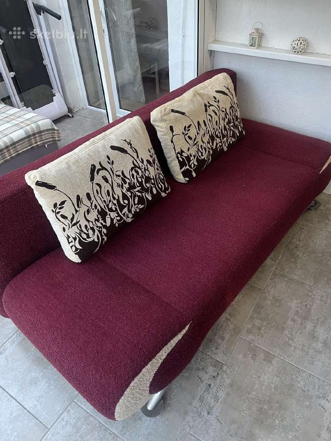 Parduodama naudota sofa