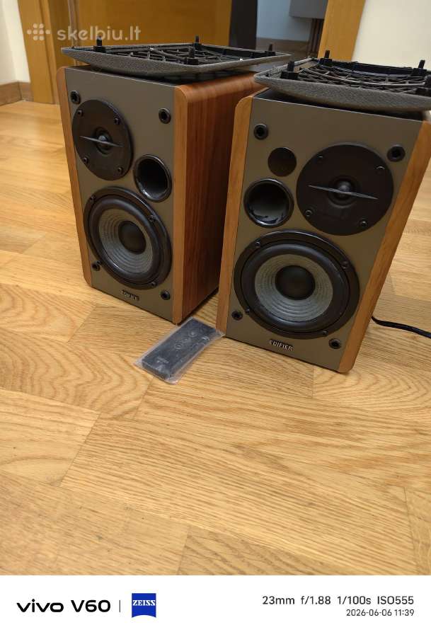 Parduodamos aktyvios kolonėlės Edifier R1280t (2.0