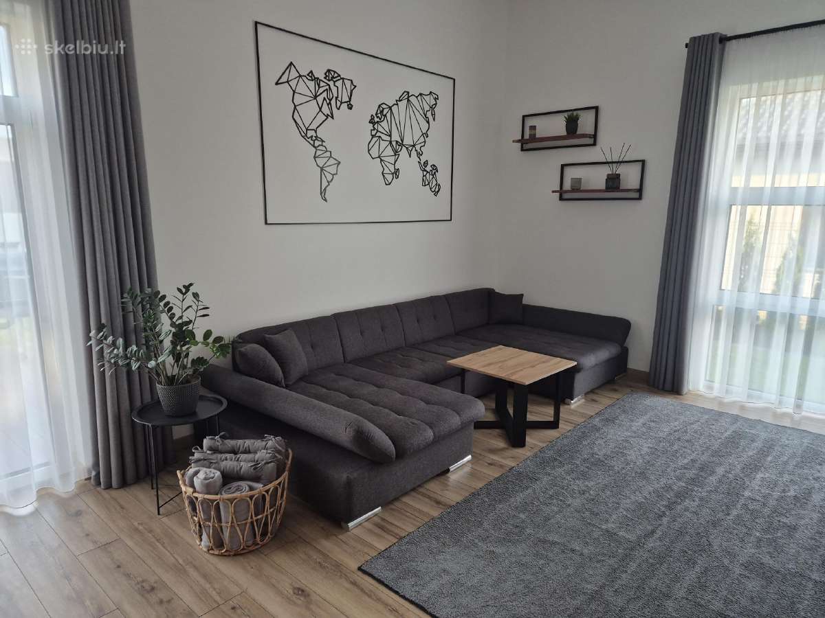 Parduodama naudota minkšta sofa-lova